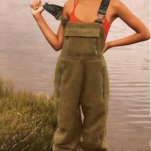 Free people hit the slopes